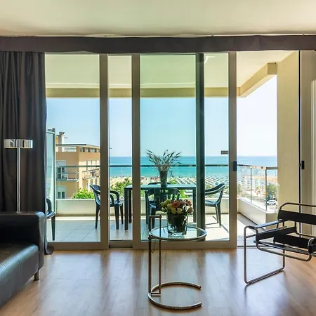 Cristallo 4* ريميني