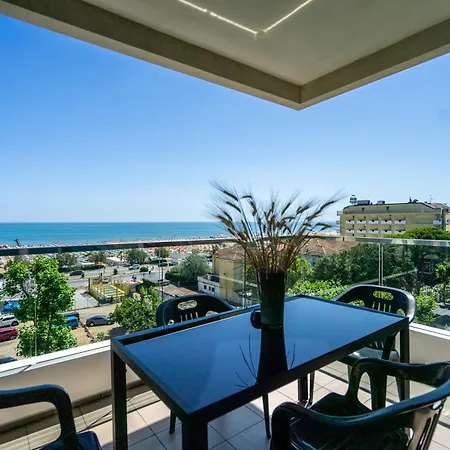 Cristallo فندق 4*