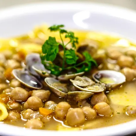 Cristallo فندق 4*