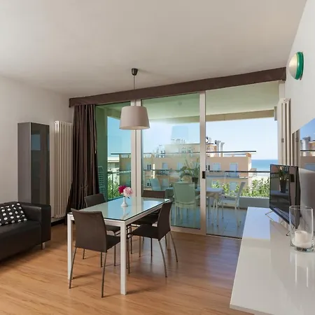 Cristallo 4* ريميني