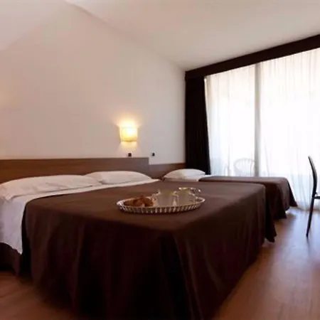 Cristallo Hotel 4*