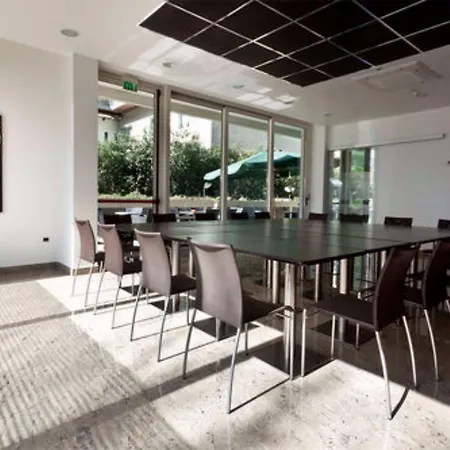 Cristallo 4* ريميني