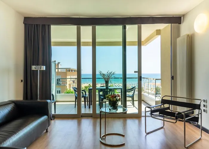 Cristallo 4* ريميني